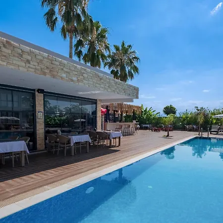Laristone Suite Spa Hotel-3